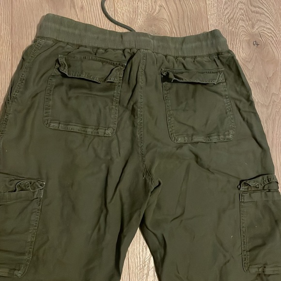 Community wilfred cargo joggers. Size medium. - Picture 3 of 3